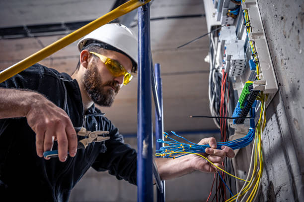 Best Emergency Electrical Repair  in Waterflow, NM